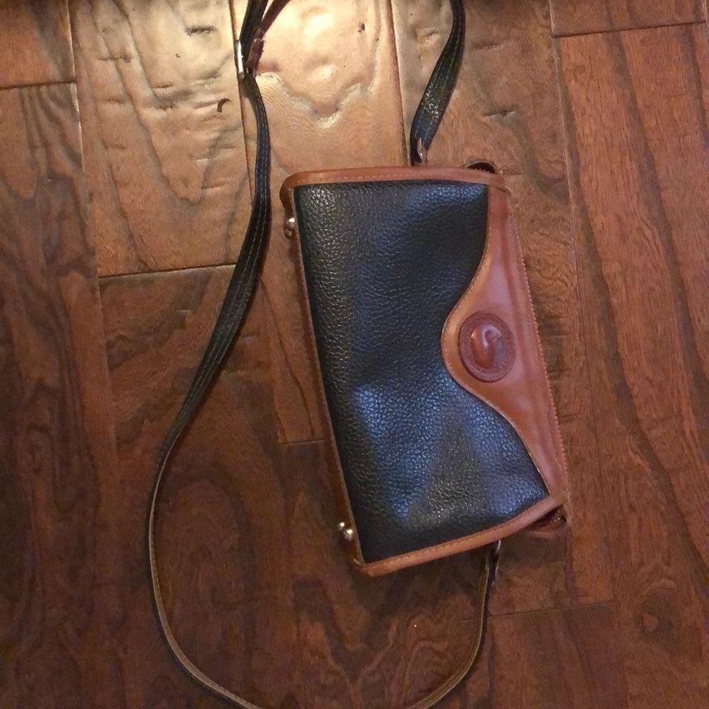 Dooney & Bourke purse